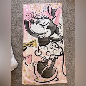 Disney Store Minnie Mouse swimming towel